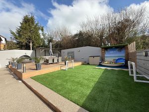 Photo 17- click for photo gallery